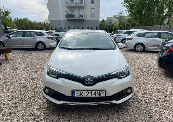 toyota małopolskie Toyota Auris cena 34000 przebieg: 600000, rok produkcji 2018 z Warszawa